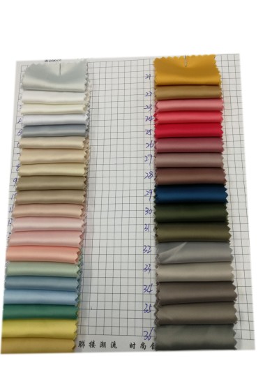 GZ-LNXN  C3101  厚色丁 畢業袍 正面照